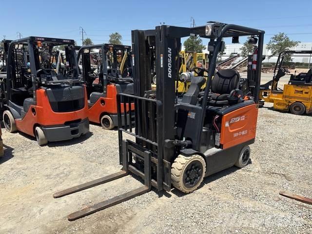 Doosan BC25S-7 Електронавантажувачі