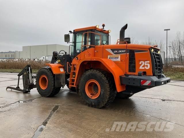 Doosan DL300-5 Фронтальні навантажувачі