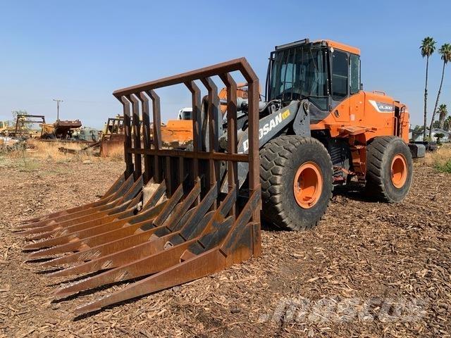 Doosan DL300-5 Фронтальні навантажувачі