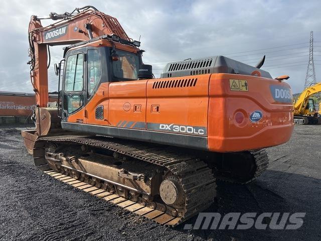 Doosan DX300LC Гусеничні екскаватори
