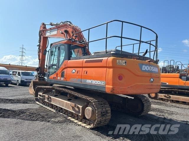 Doosan DX300LC Гусеничні екскаватори