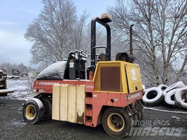 Dynapac CP132 Пневматичні катки