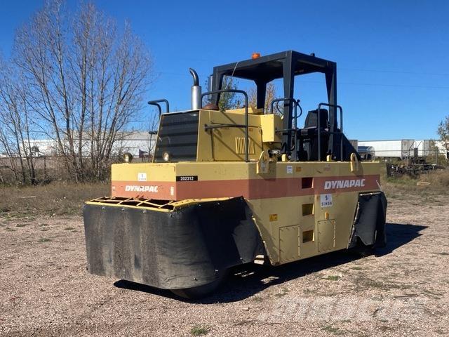 Dynapac CP221 Пневматичні катки