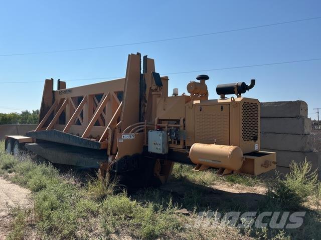  E-Z Crusher Двигуни і приводи