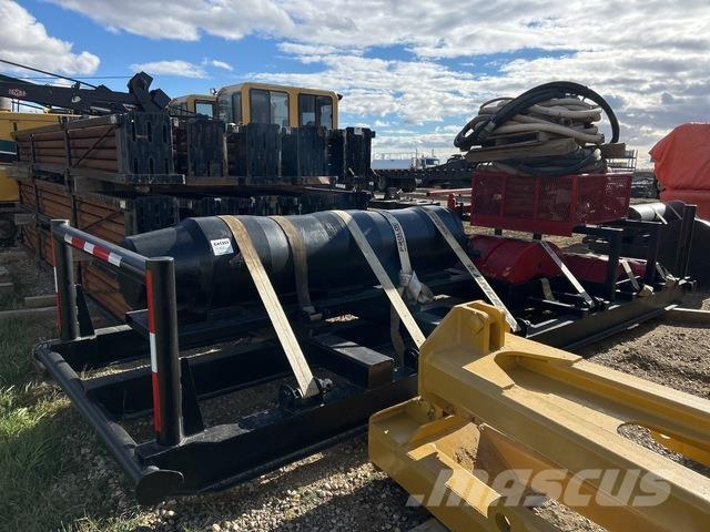  Earthtool Гідравлічні пальові молоти