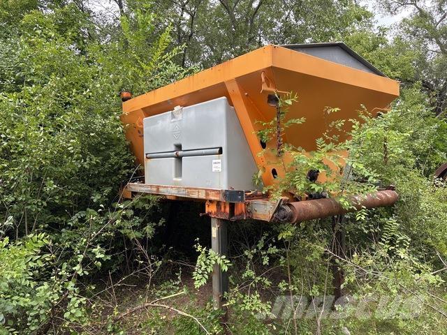 Epoke SH3500 Розсіювачі солі та піску