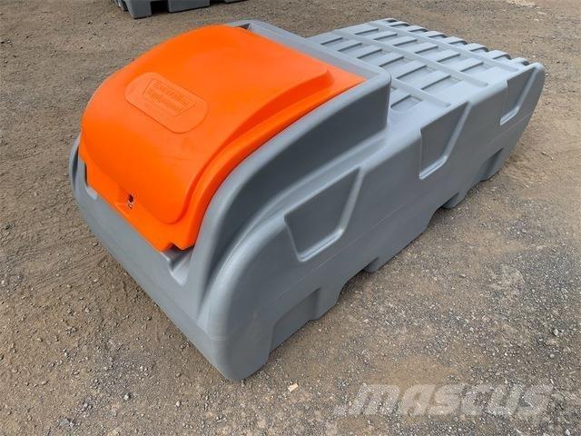  EXEQ DD500 Паливні та присадочні баки