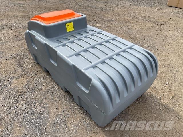  EXEQ DD500 Паливні та присадочні баки