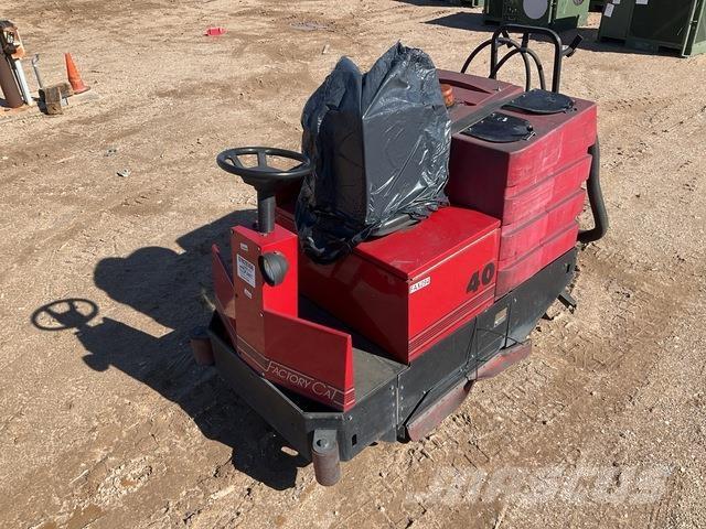 Factory Cat  Внутрішні підмітальні машини