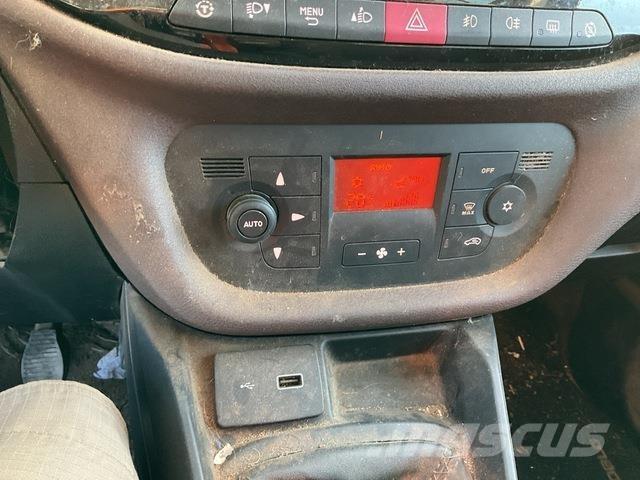Fiat Doblo Автомобілі