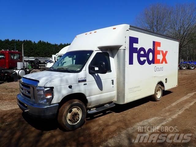 Ford E-350 Фургони