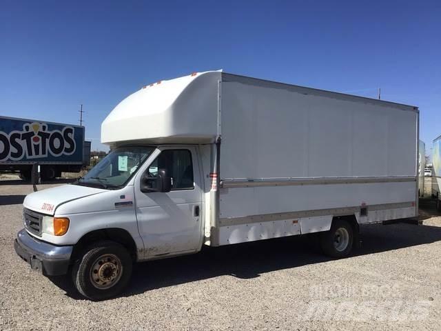 Ford E-350 Панельні фургони