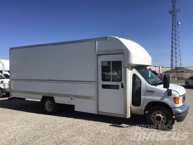 Ford E-350 Панельні фургони