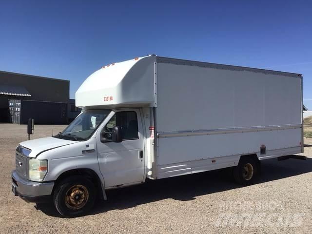 Ford E-350 Панельні фургони