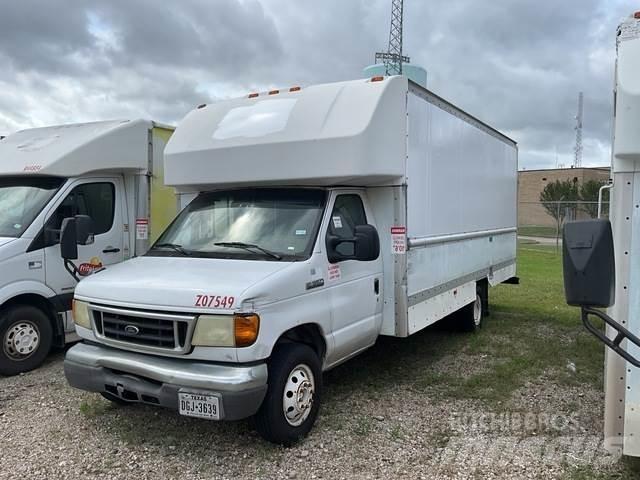 Ford E-350 Панельні фургони