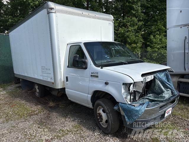 Ford E-350 Фургони