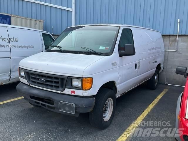 Ford E 350 Панельні фургони
