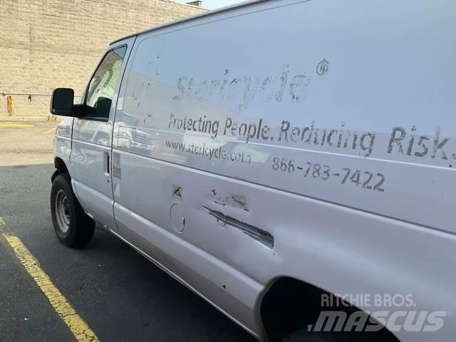 Ford E 350 Панельні фургони