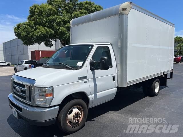 Ford E-350 Фургони