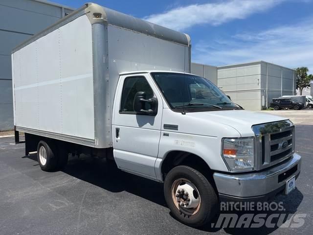 Ford E-350 Фургони