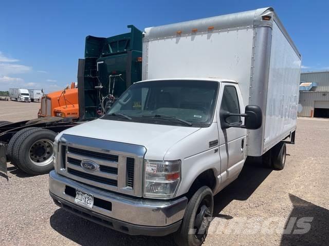 Ford E-350 Фургони