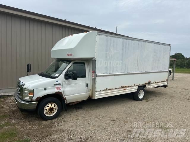 Ford E-350 Фургони