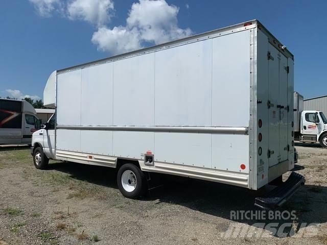 Ford E-350 Фургони
