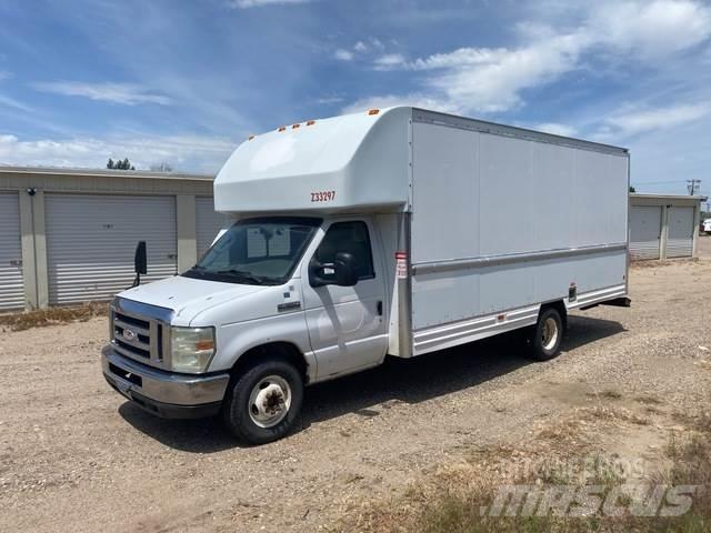 Ford E-350 Фургони