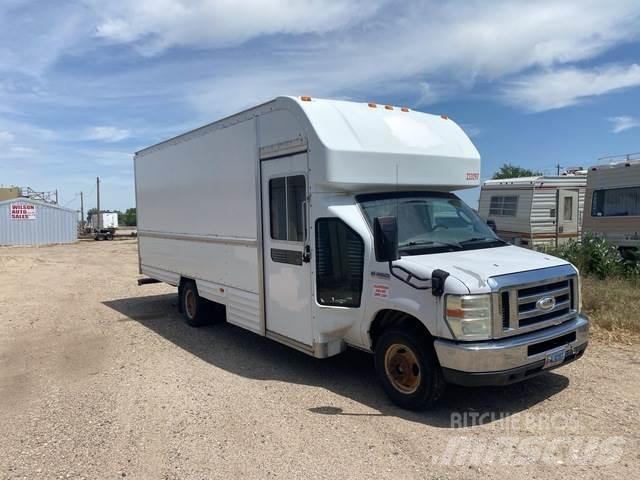 Ford E-350 Фургони