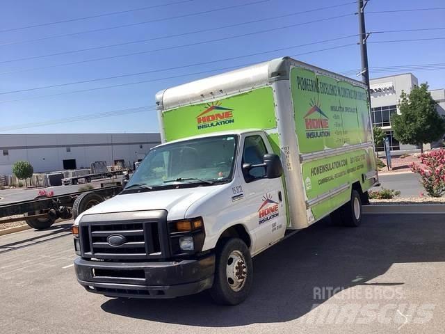Ford E-350 Фургони