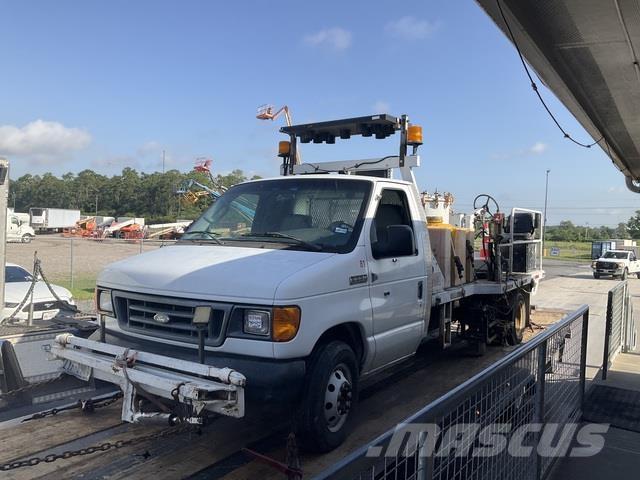 Ford E-350 Комунальні автомобілі / автомобілі загального призначення