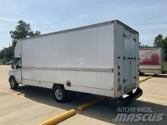 Ford E-350 Панельні фургони