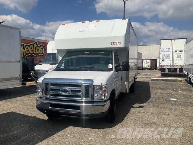 Ford E-350 Панельні фургони