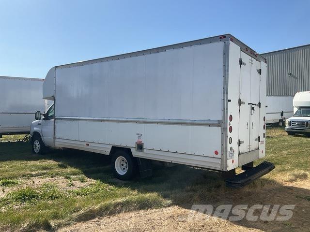Ford E-350 Фургони