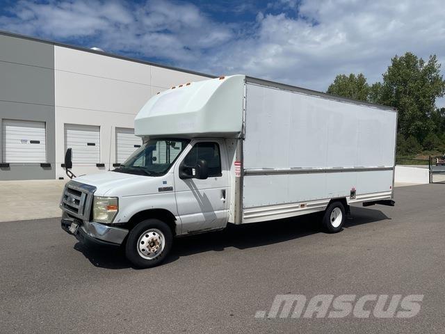 Ford E-350 Фургони