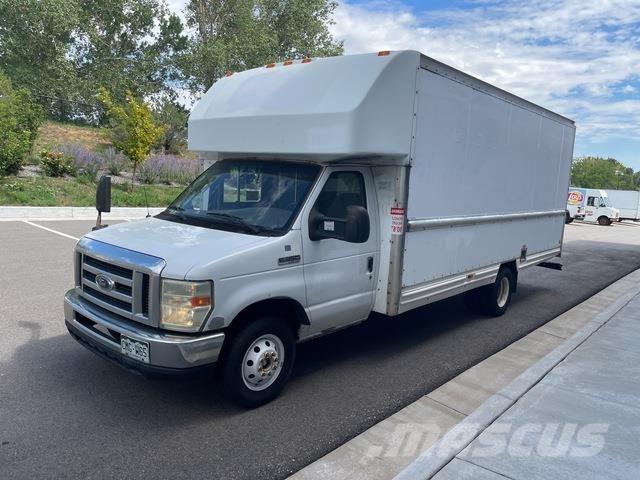 Ford E-350 Фургони