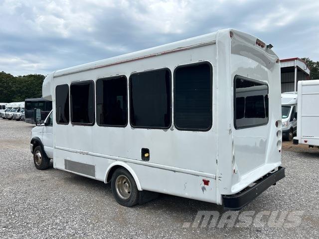 Ford E-350 Мікроавтобуси