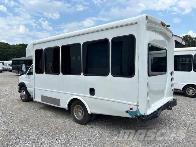 Ford E-350 Мікроавтобуси