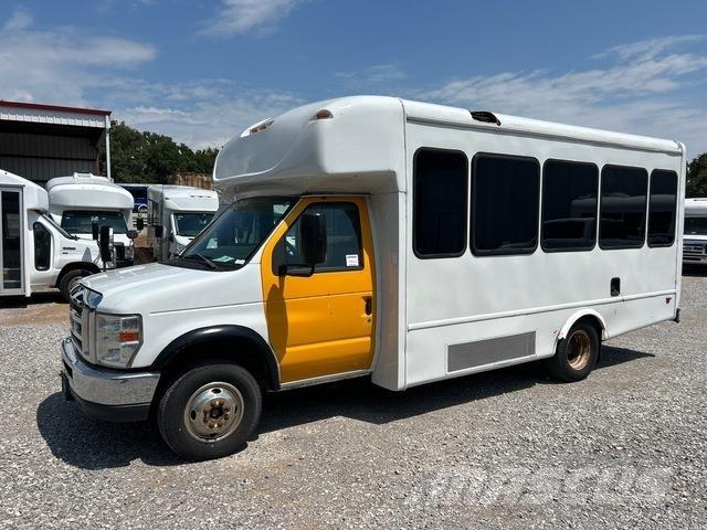 Ford E-350 Мікроавтобуси
