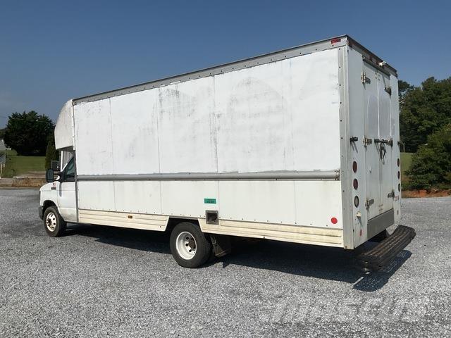 Ford E-350 Фургони