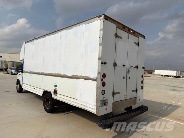Ford E-350 Фургони