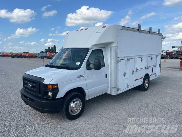 Ford E-450 Пікапи / Бічне розвантаження