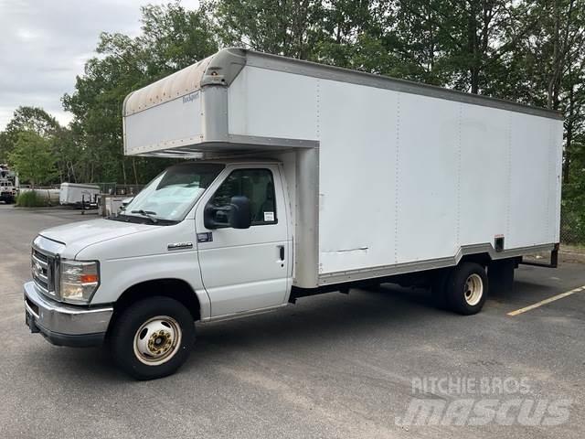 Ford E-450 Фургони