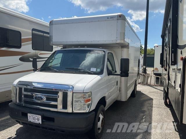 Ford E-450 Фургони