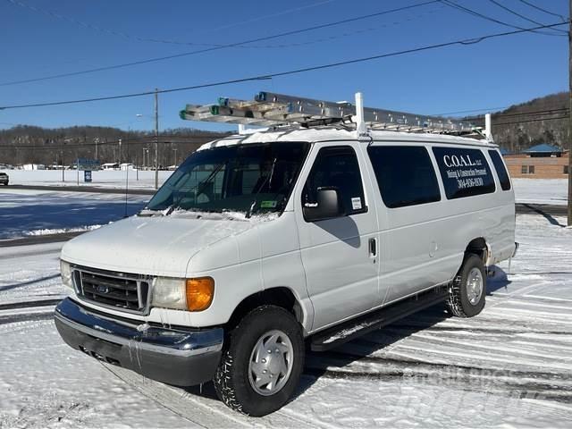 Ford E350 Панельні фургони