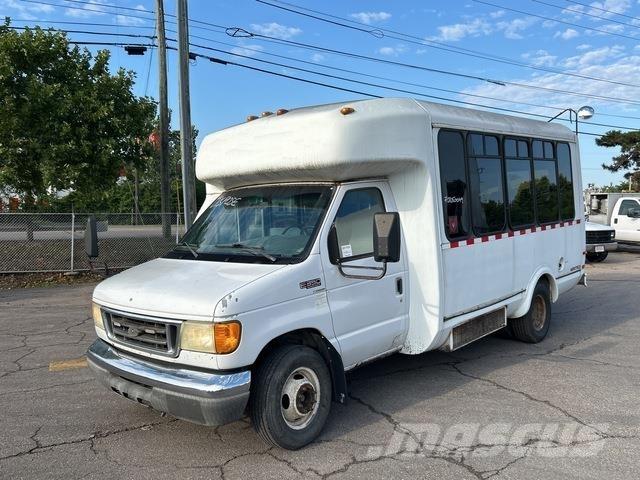 Ford E350 Мікроавтобуси