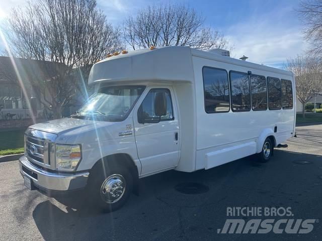Ford E450 Панельні фургони
