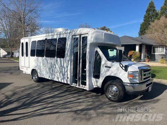 Ford E450 Панельні фургони