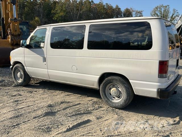 Ford Econoline Автомобілі