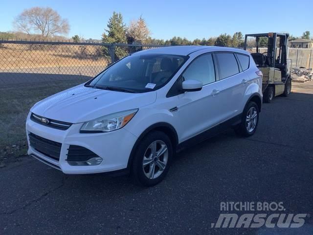 Ford Escape Автомобілі